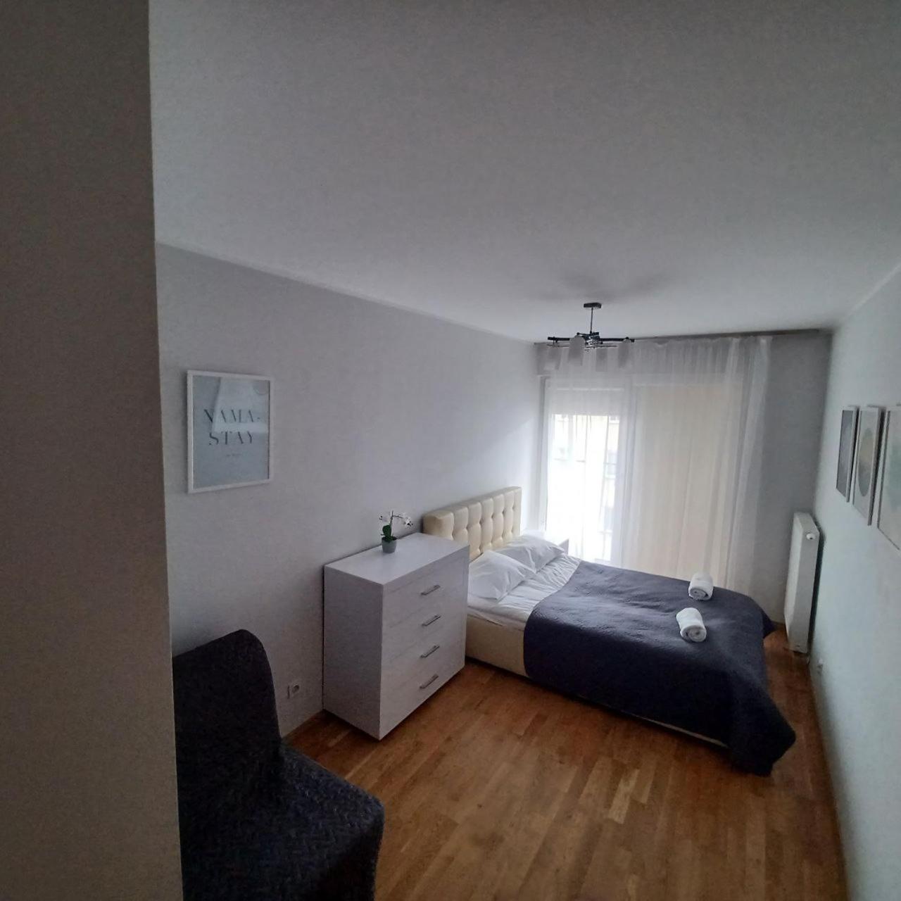 Apart City Center - 3 Rooms - Parking Place Вроцлав Экстерьер фото